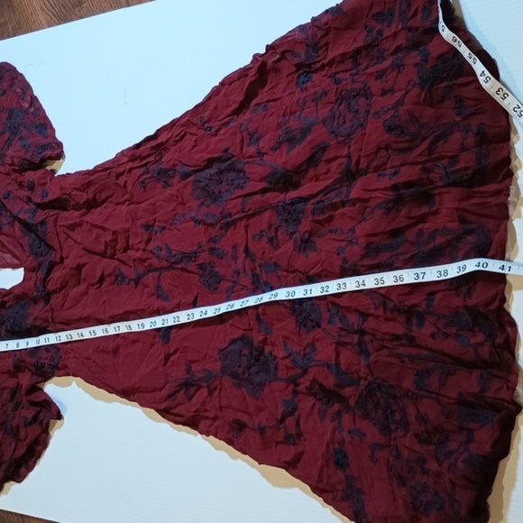 Maybe Burgundy Navy Blue Floral Flowy Cap Sleeve Key Hole Back Midi Dress A25 - Picture 6 of 7